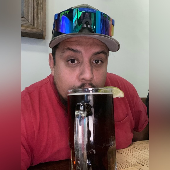 Meet your Posher, Jorge - Picture 1 of 2